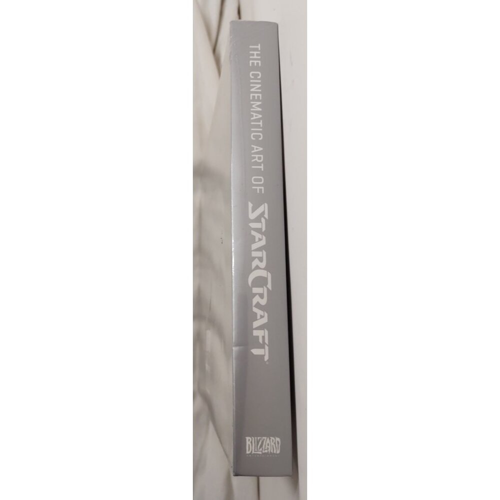 The Cinematic Art of StarCraft Hardcover Art Book Blizzard Sealed New Blizzard - Picture 3 of 3